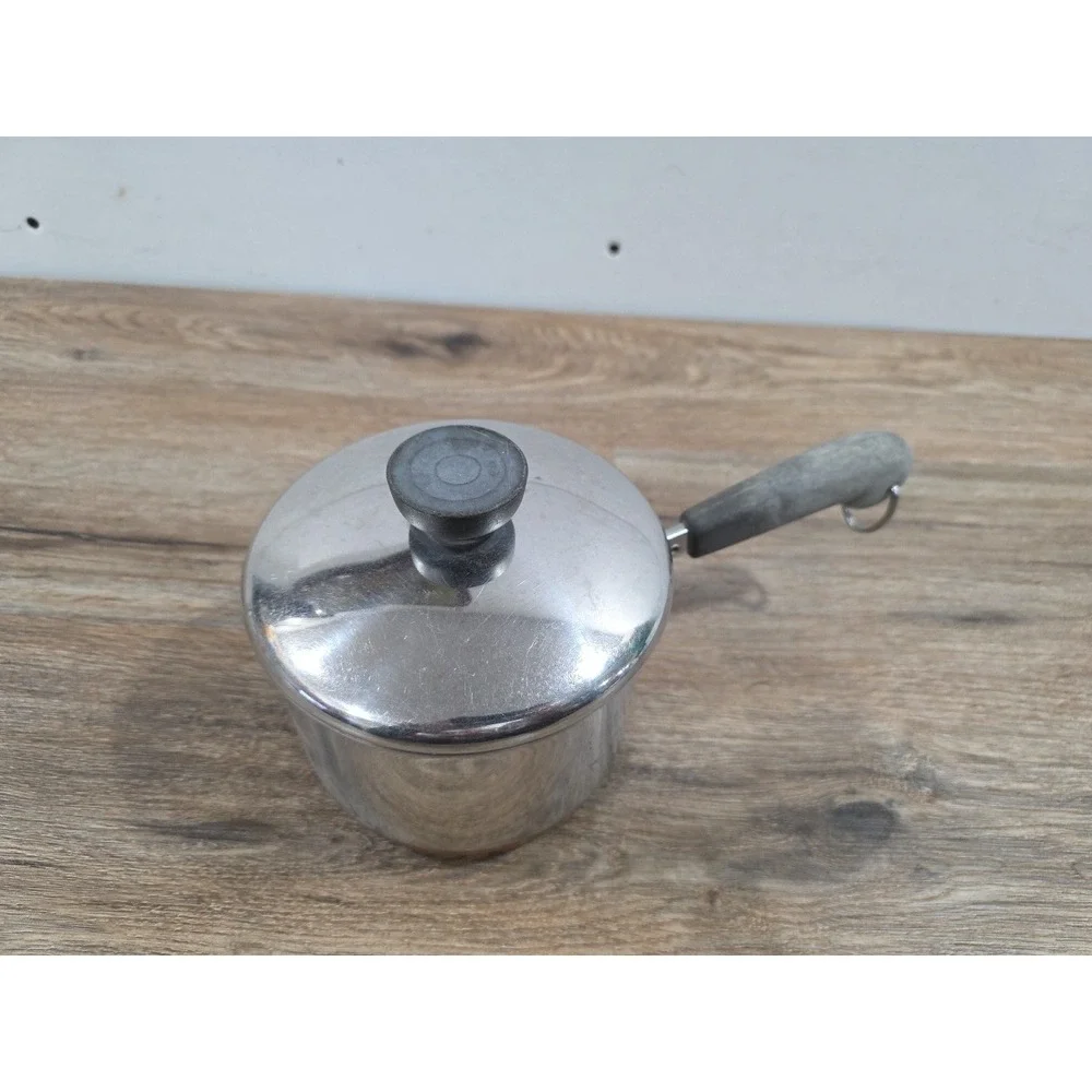 Vintage 1801 Revere Ware 1 1/2 Qt Copper Bottom Pan Pot w/Lid Clinton IL USA